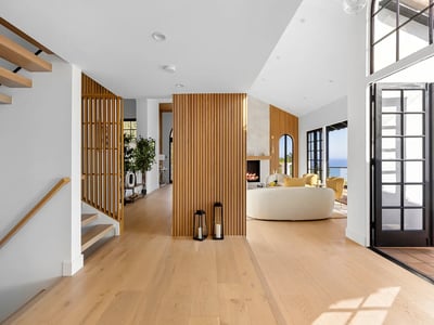 Luxury Villa Photo #19