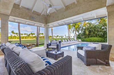 Luxury Villa Photo #9