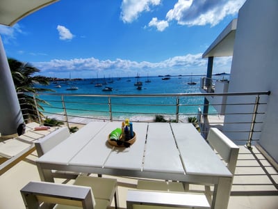 Luxury Villa Photo #2