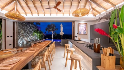 Kitchen & Dining Area