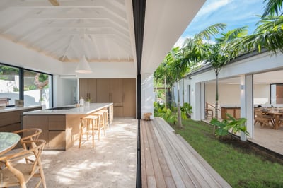 Luxury Villa Photo #9