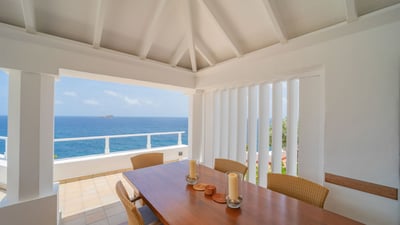 Luxury Villa Photo #15