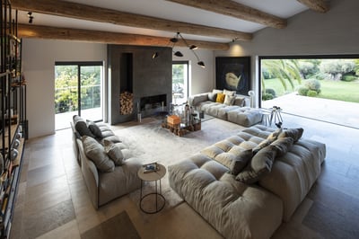Luxury Villa Photo #22
