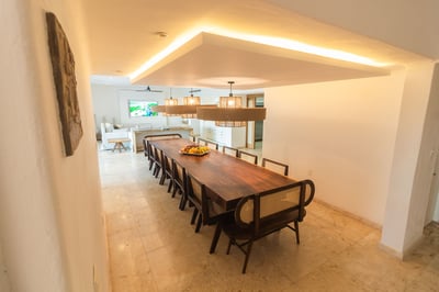 Luxury Villa Photo #14