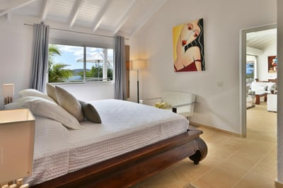 Luxury Villa Photo #36