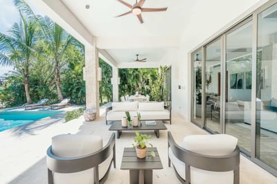 Luxury Villa Photo #5