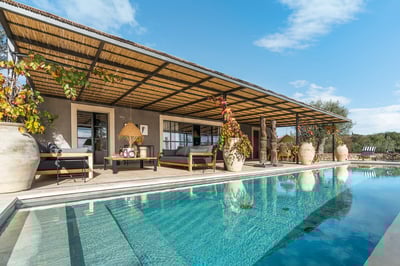 Luxury Villa Photo #7