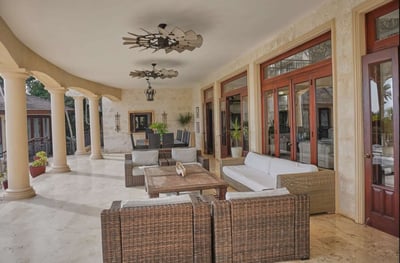 Luxury Villa Photo #7