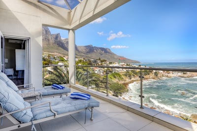 Luxury Villa Photo #9