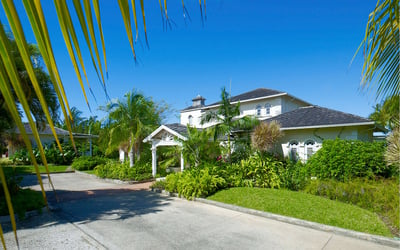 Luxury Villa Photo #4
