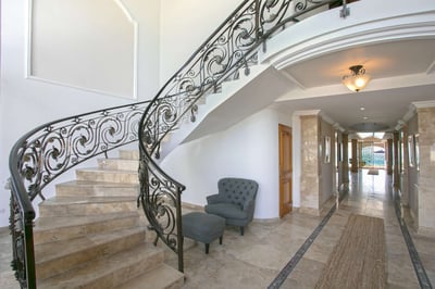Luxury Villa Photo #23
