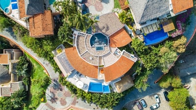 Luxury Villa Photo #2