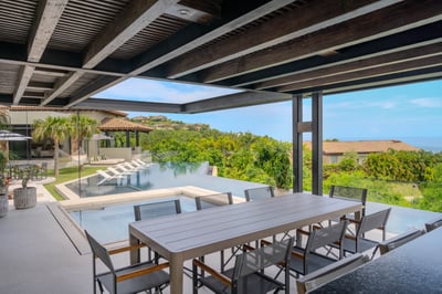 Luxury Villa Photo #15