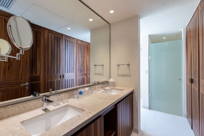 Luxury Villa Photo #24