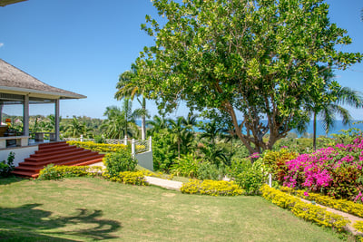Luxury Villa Photo #5
