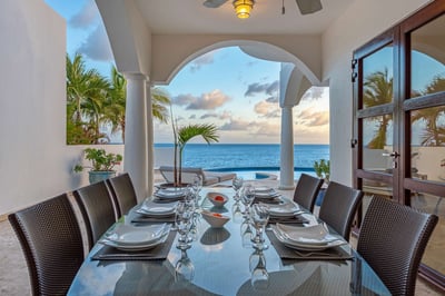 Luxury Villa Photo #12