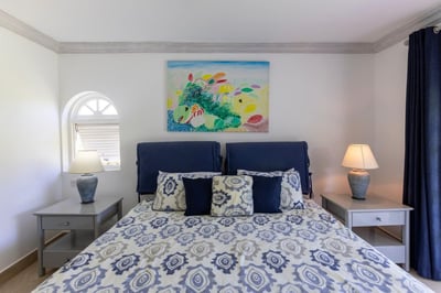 Luxury Villa Photo #15