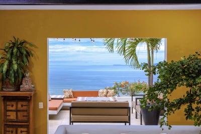 Luxury Villa Photo #17