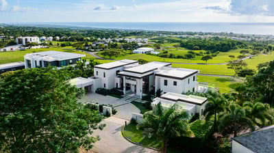 Luxury Villa Photo #32