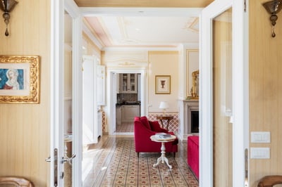 Luxury Villa Photo #16