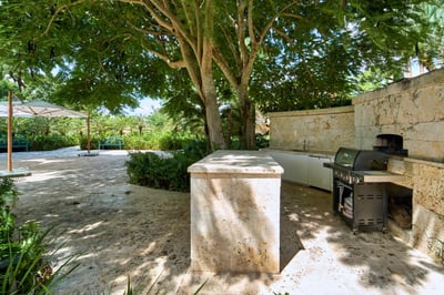 Luxury Villa Photo #12