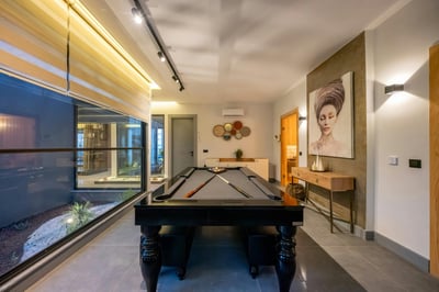 Luxury Villa Photo #23