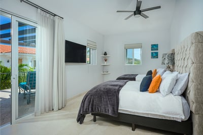 Luxury Villa Photo #16