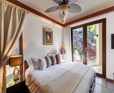 Luxury Villa Photo #42