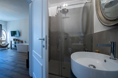 Luxury Villa Photo #22