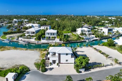Luxury Villa Photo #4