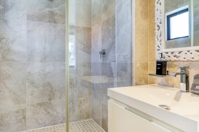 Luxury Villa Photo #50