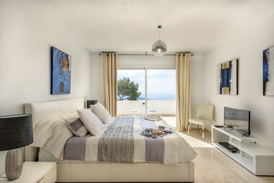 Luxury Villa Photo #14