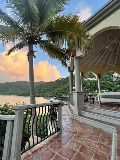 Luxury Villa Photo #12
