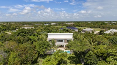 Hacienda A91 - Elegant Tropical Retreat