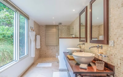 Luxury Villa Photo #36