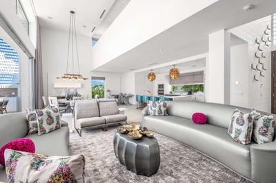 Luxury Villa Photo #17