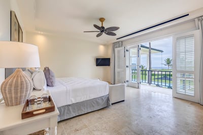 Luxury Villa Photo #39