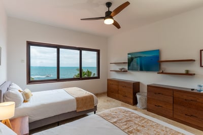 Luxury Villa Photo #42