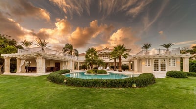 Luxury Villa Photo #6