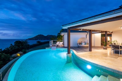 Luxury Villa Photo #4
