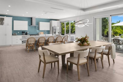 Luxury Villa Photo #25