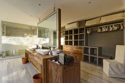 Luxury Villa Photo #31