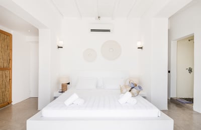 Luxury Villa Photo #27