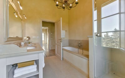 Luxury Villa Photo #29