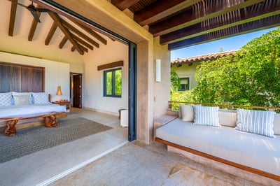 Luxury Villa Photo #52