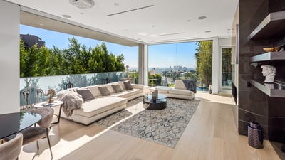 Luxury Villa Photo #16