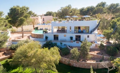 Luxury Villa Photo #4