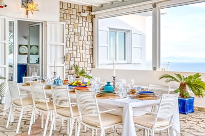 Luxury Villa Photo #8