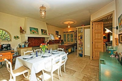 Luxury Villa Photo #14