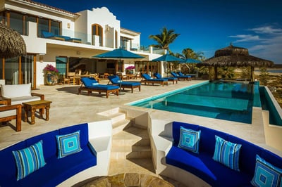 Luxury Villa Photo #2